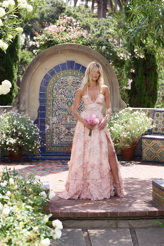 Mesmerizing Halter Gown For Special Occasions