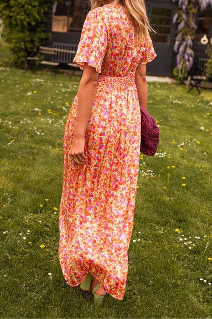 Alluring Elegance: Flattering Maxi Dress