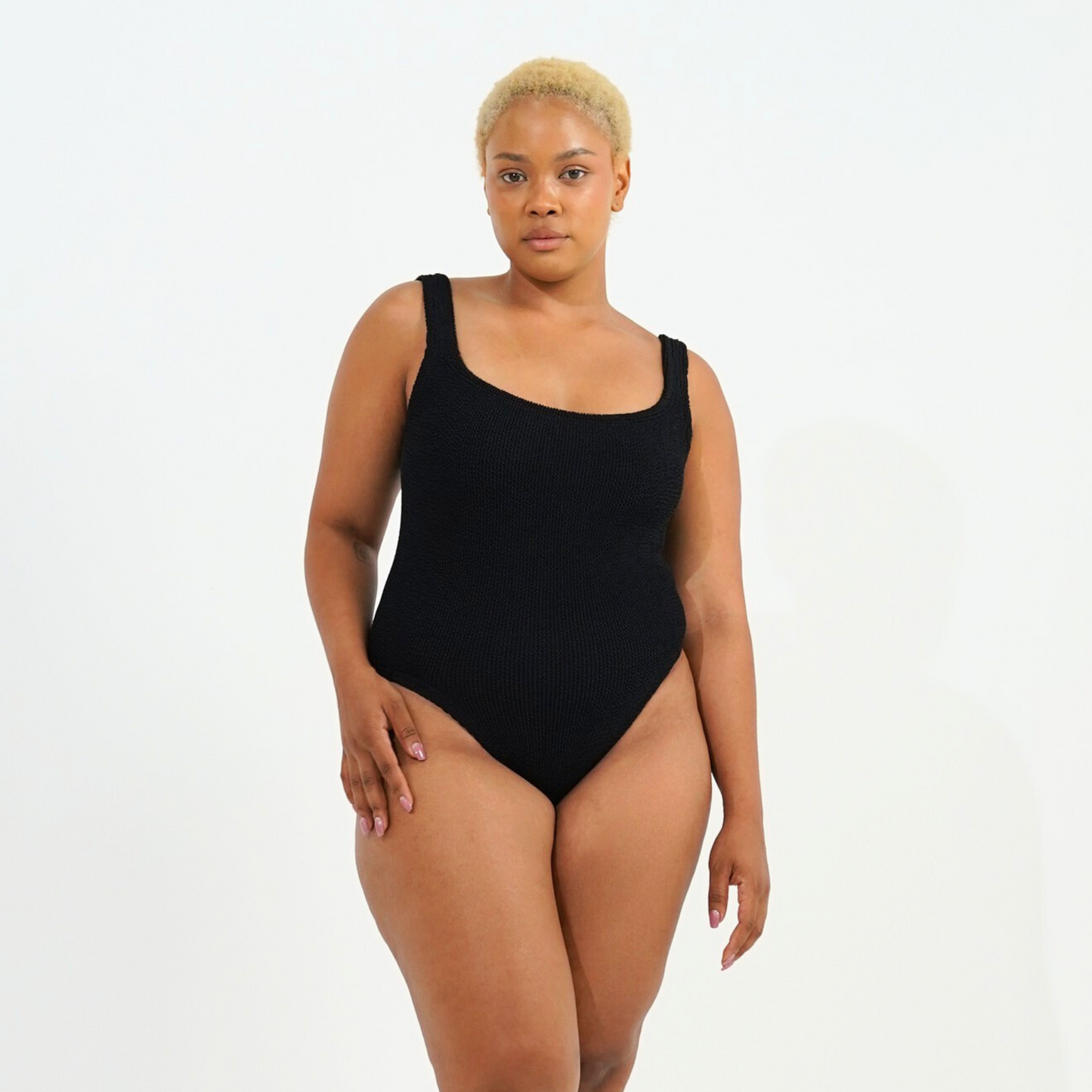 Luxurious Shape-Adaptive Swimsuit