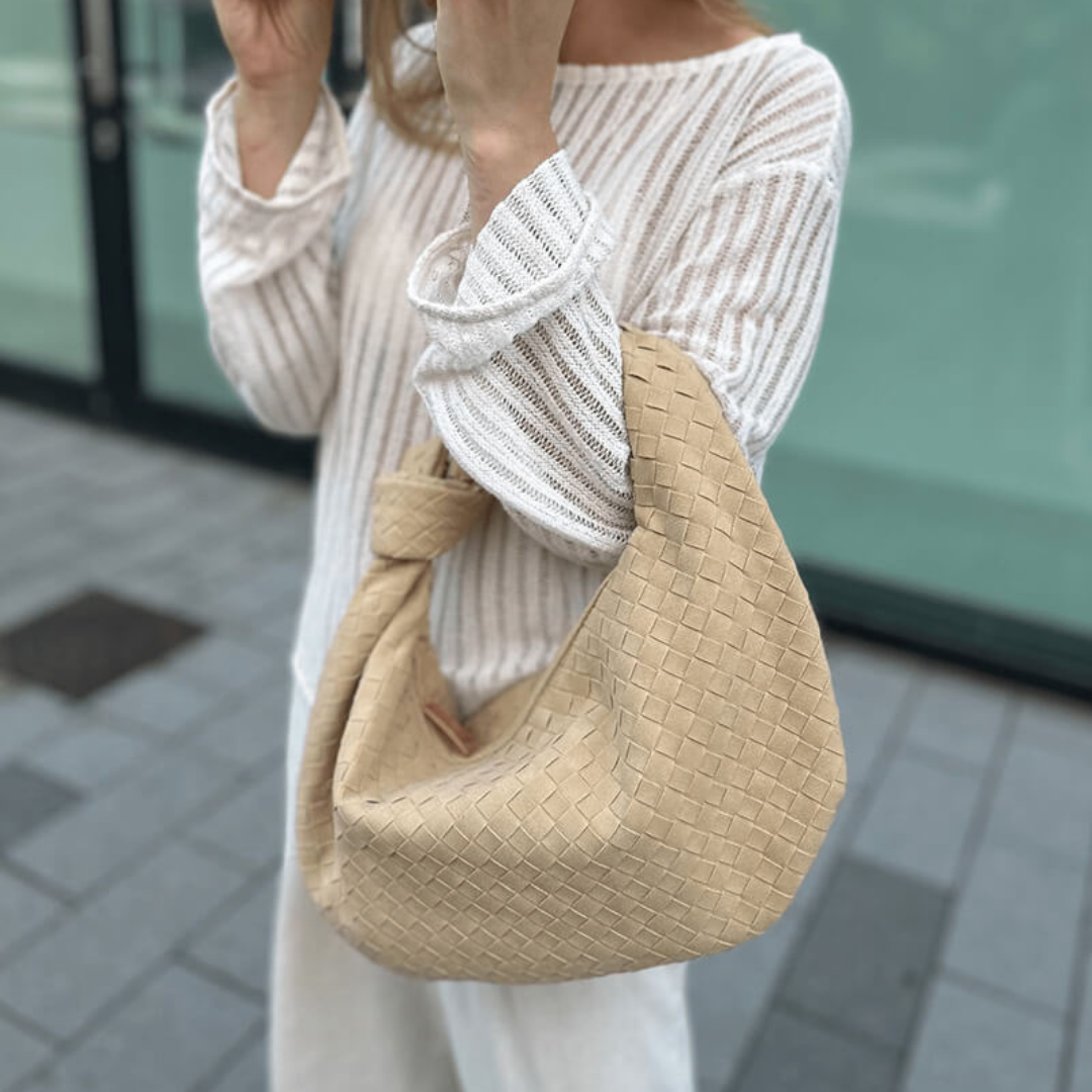 Chic Braided Handbag With Space