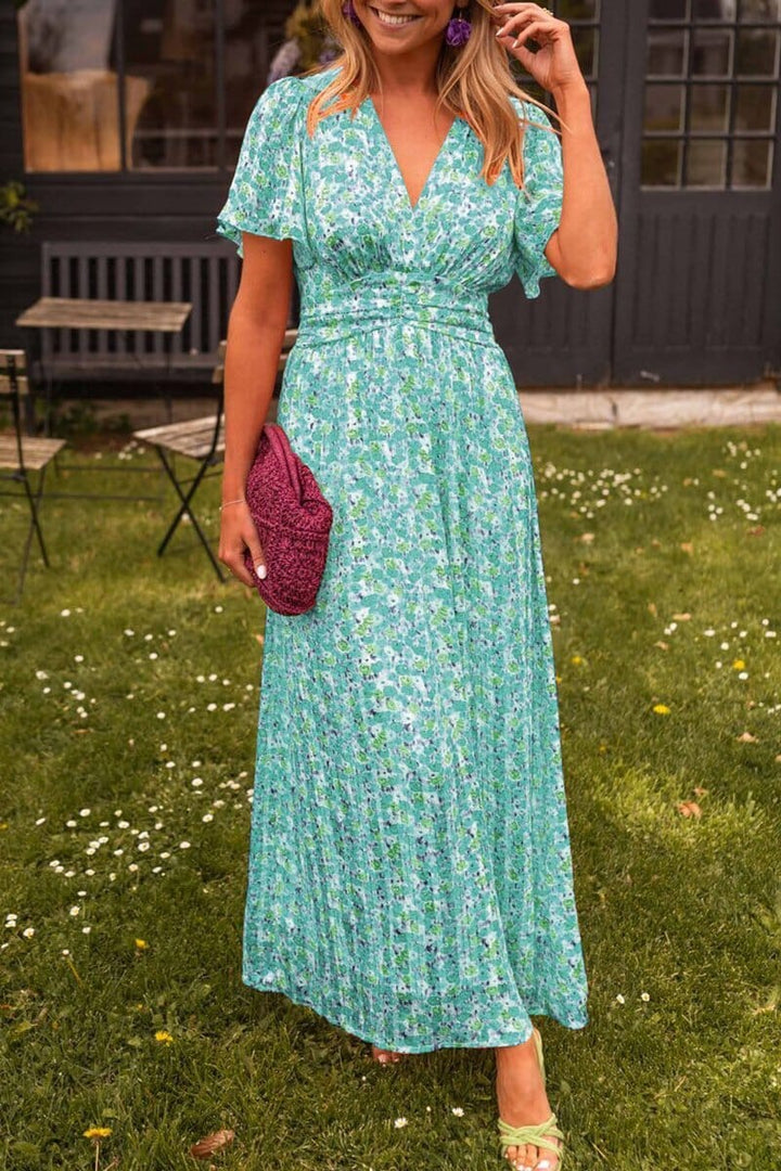 Alluring Elegance: Flattering Maxi Dress