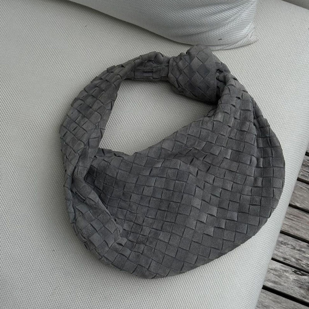 Chic Braided Handbag With Space