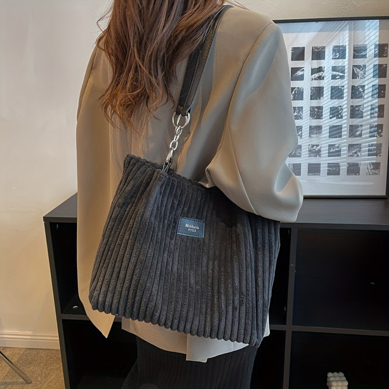 Effortlessly Stylish Everyday Shoulder Bag