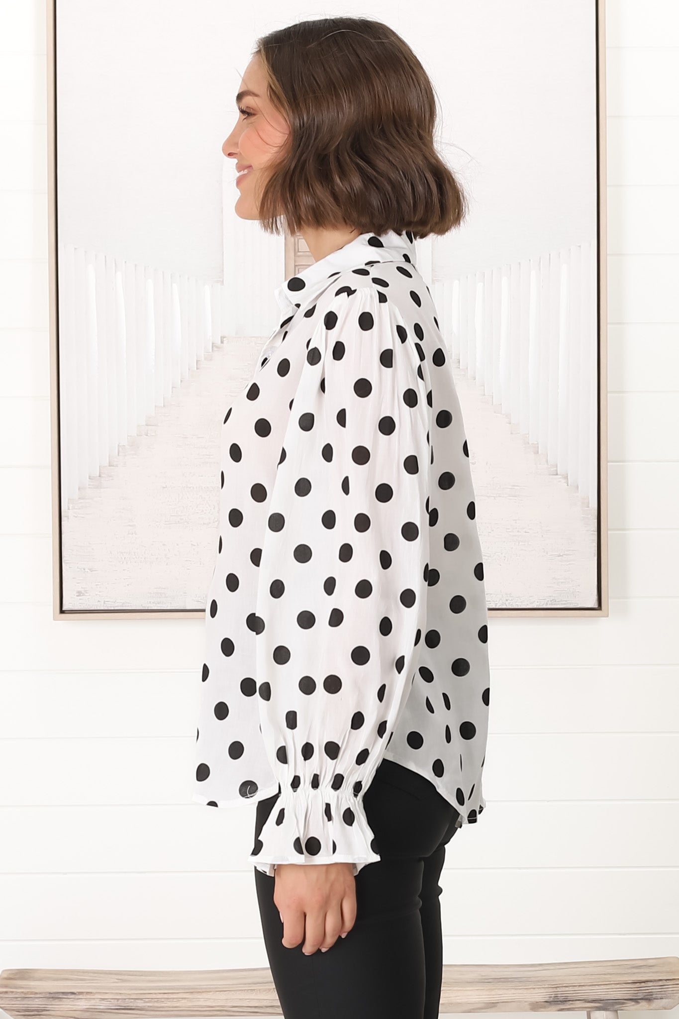 Effortless Linen Elegance Blouse