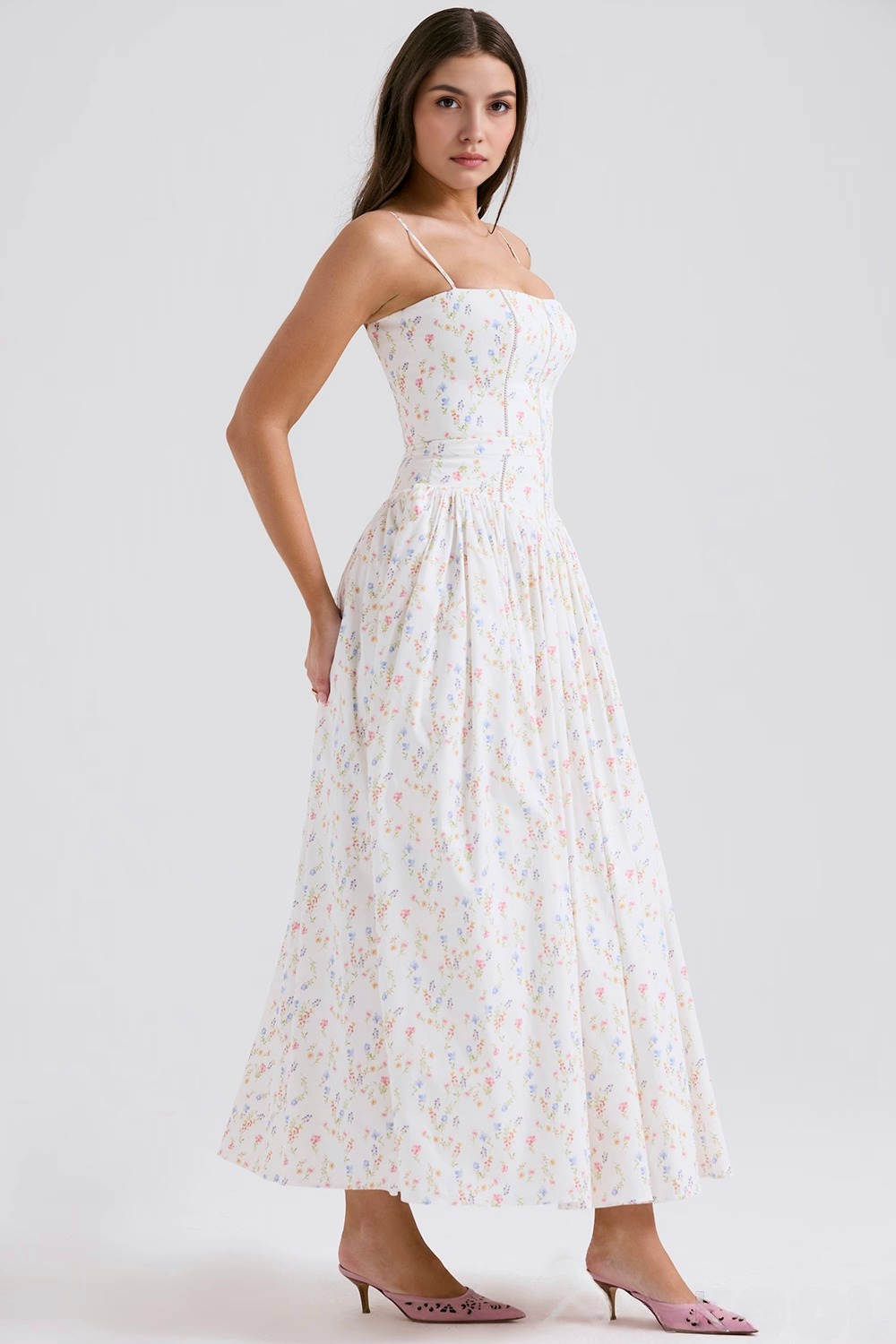 Chic Floral Midi for Effortless Elegance