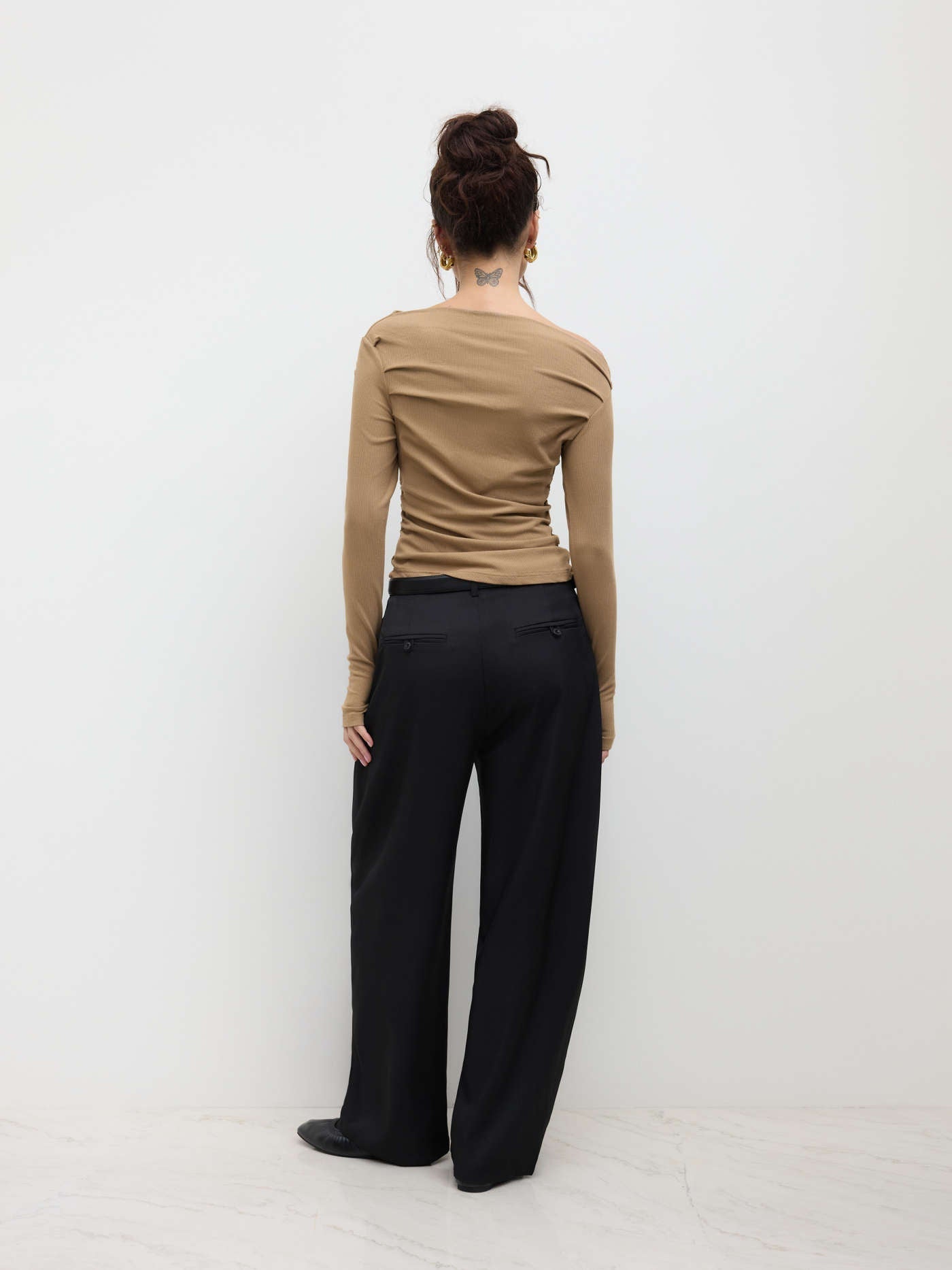 Effortless Asymmetry Style Top