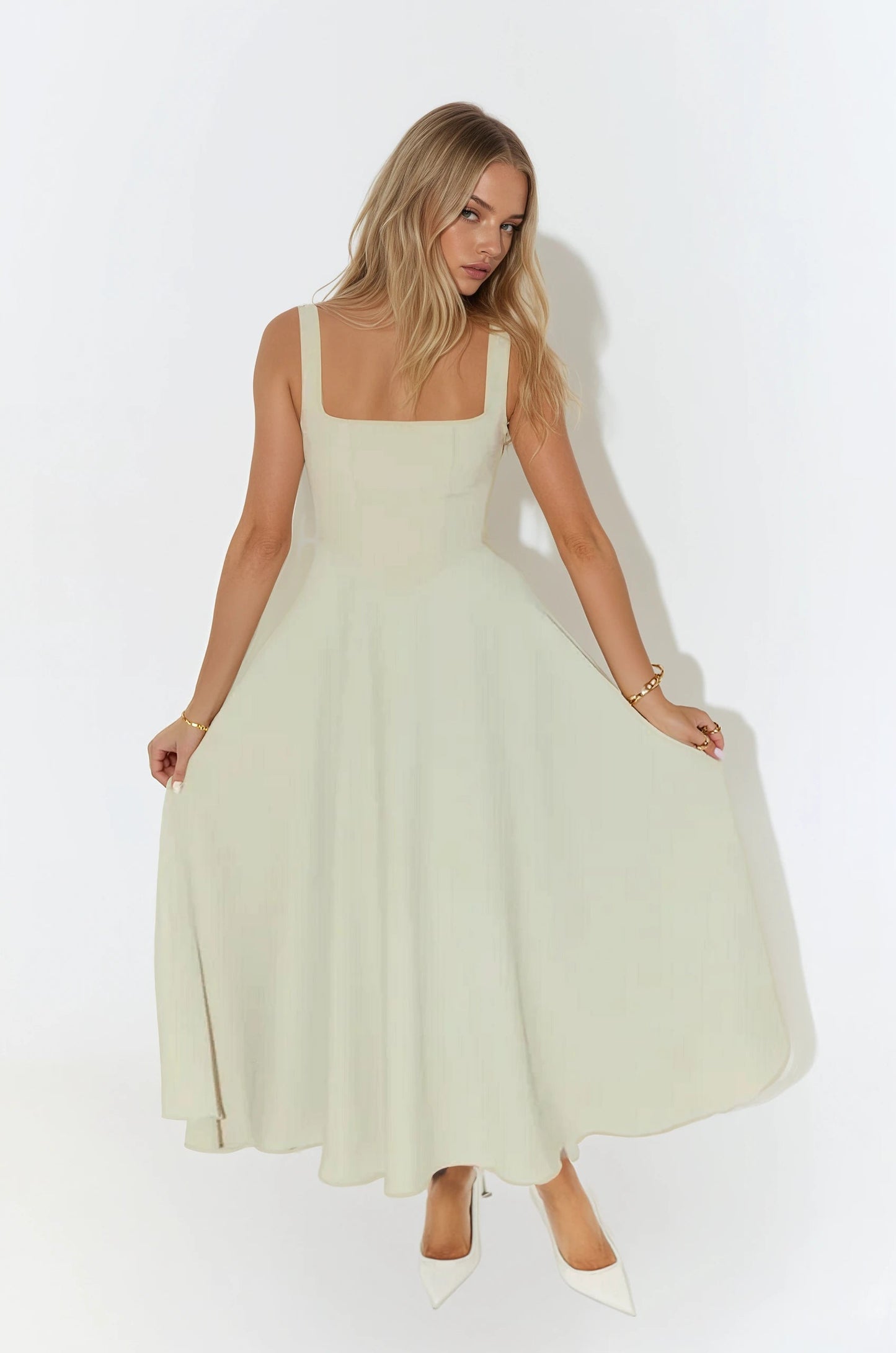 Sophisticated Midi Dress for Effortless Elegance