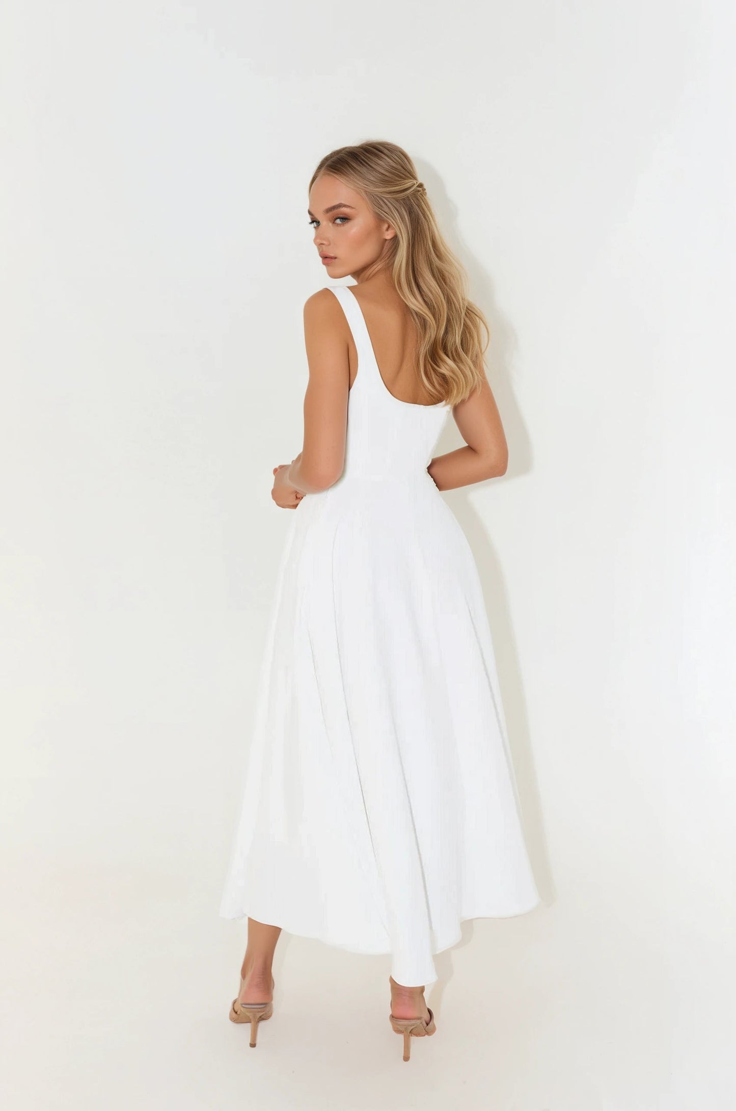 Sophisticated Midi Dress for Effortless Elegance