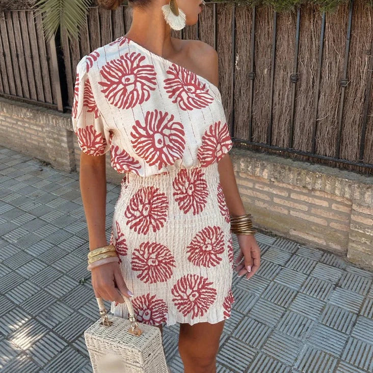 Chic Curve-Hugging Asymmetrical Dress