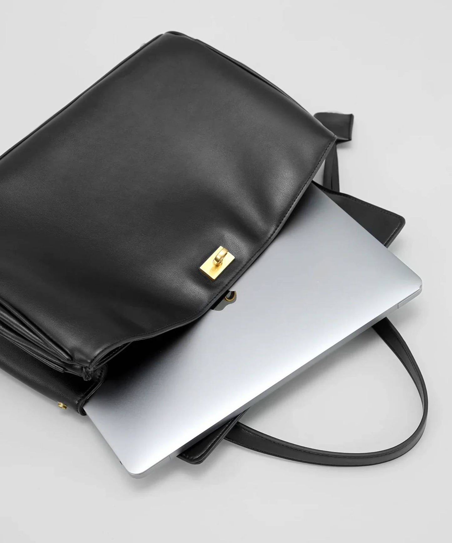 Chic Vegan Bag for Every Occasion