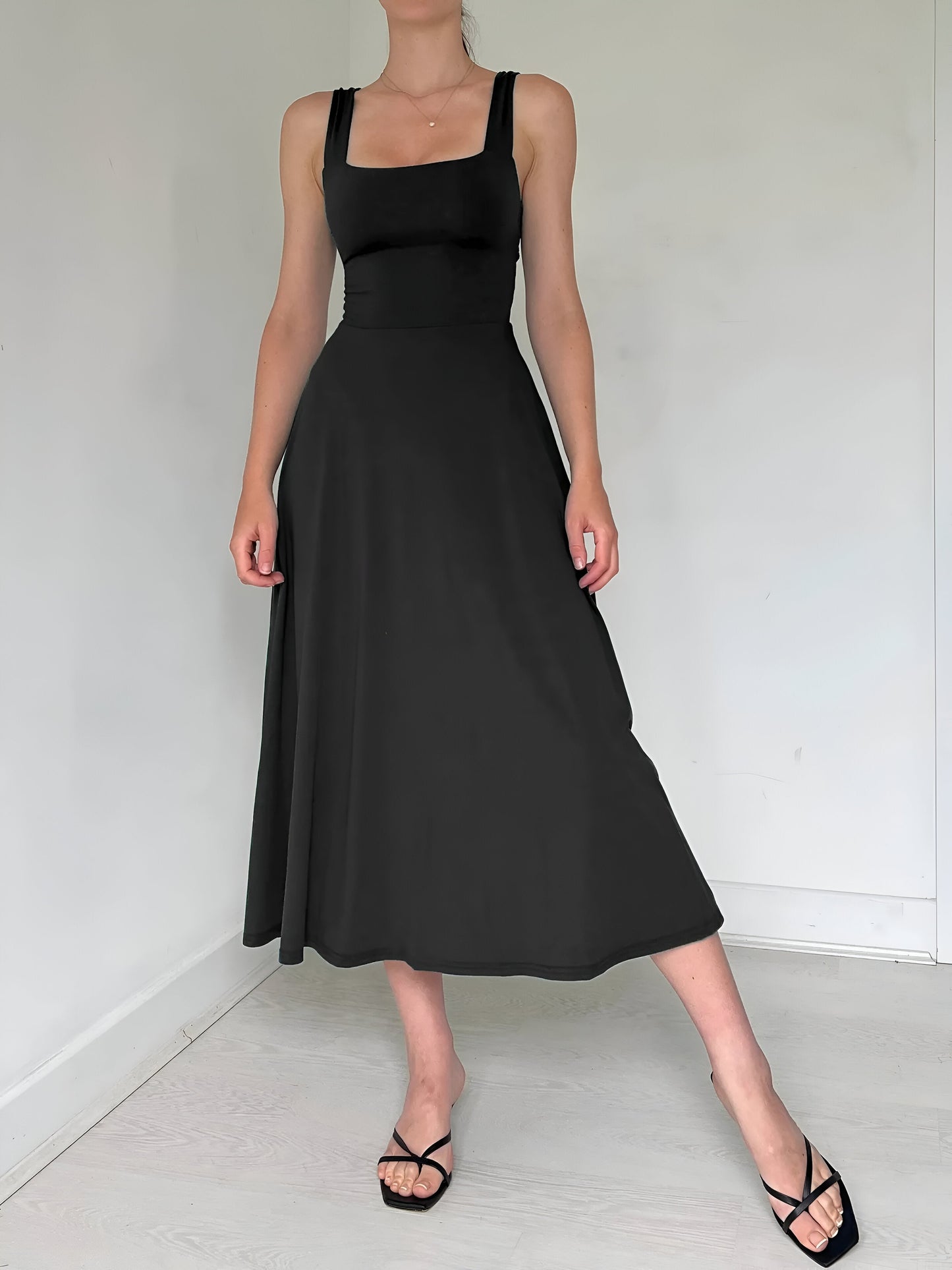 Effortless Chic Midi Dress