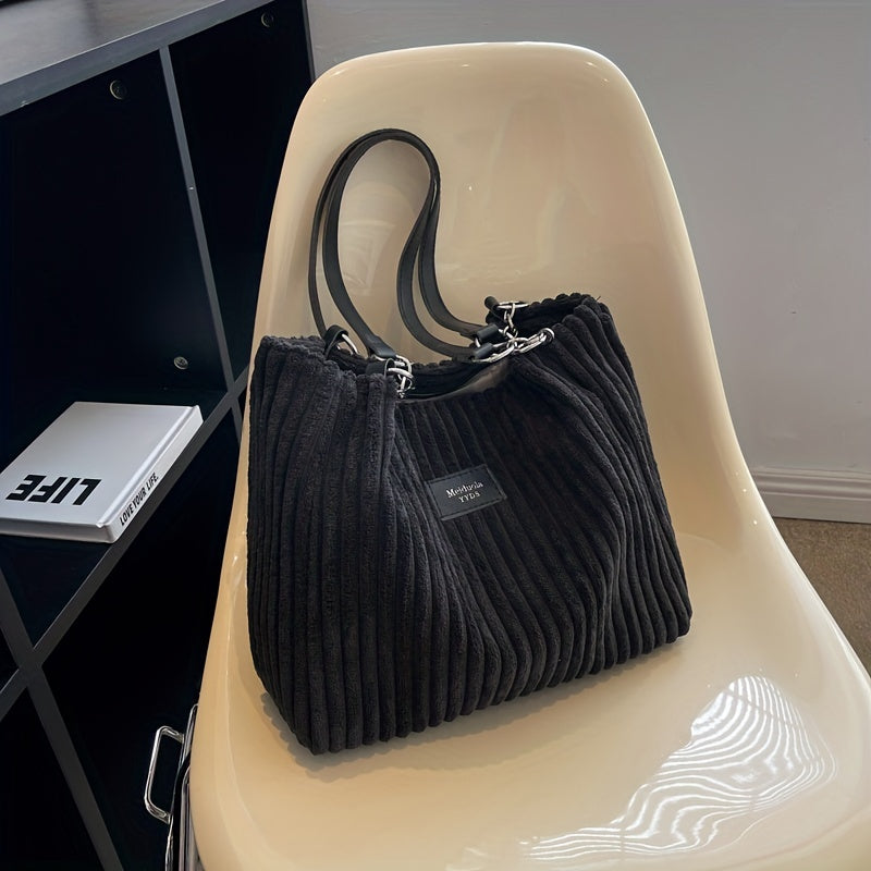 Effortlessly Stylish Everyday Shoulder Bag