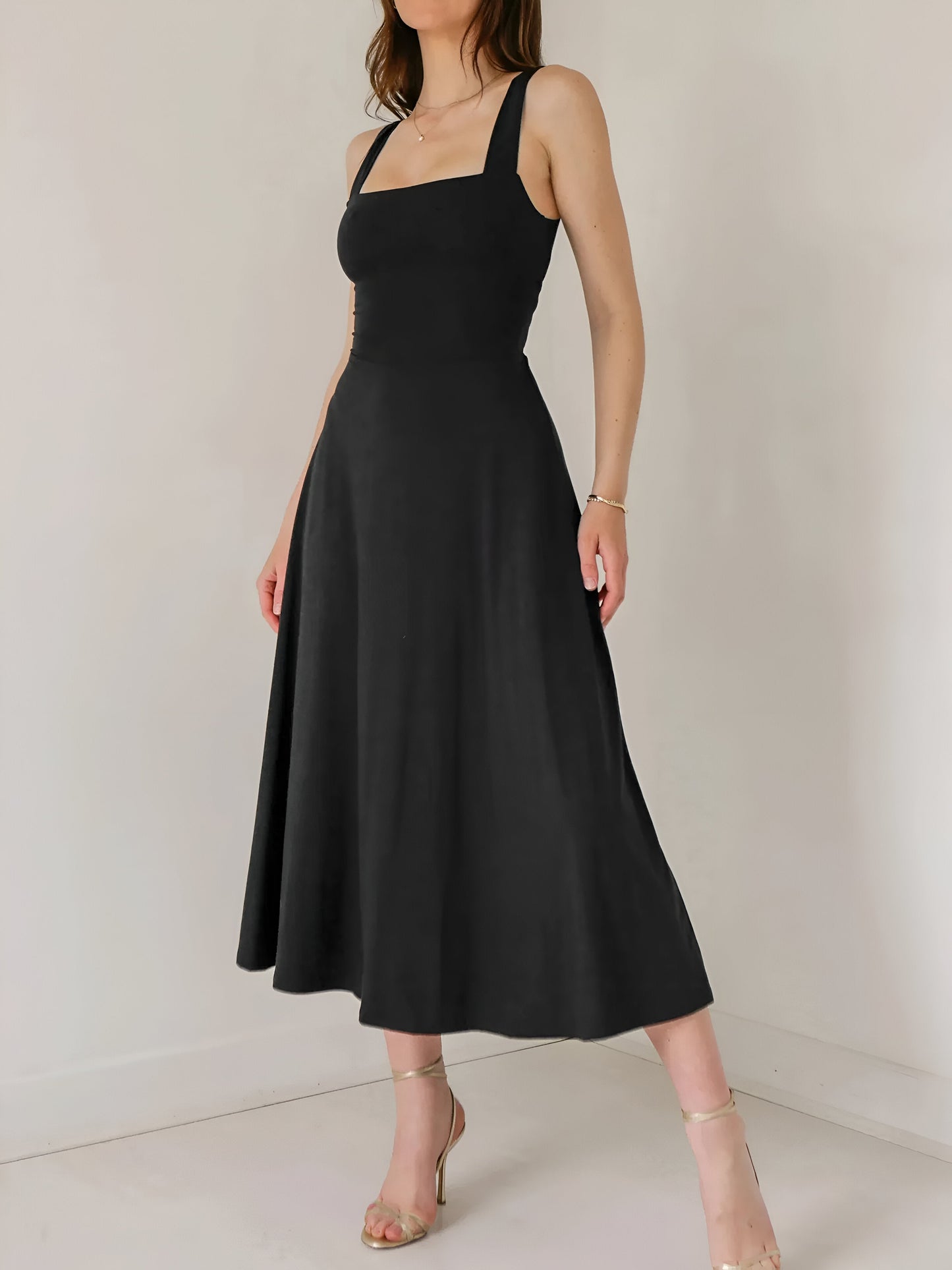 Effortless Chic Midi Dress