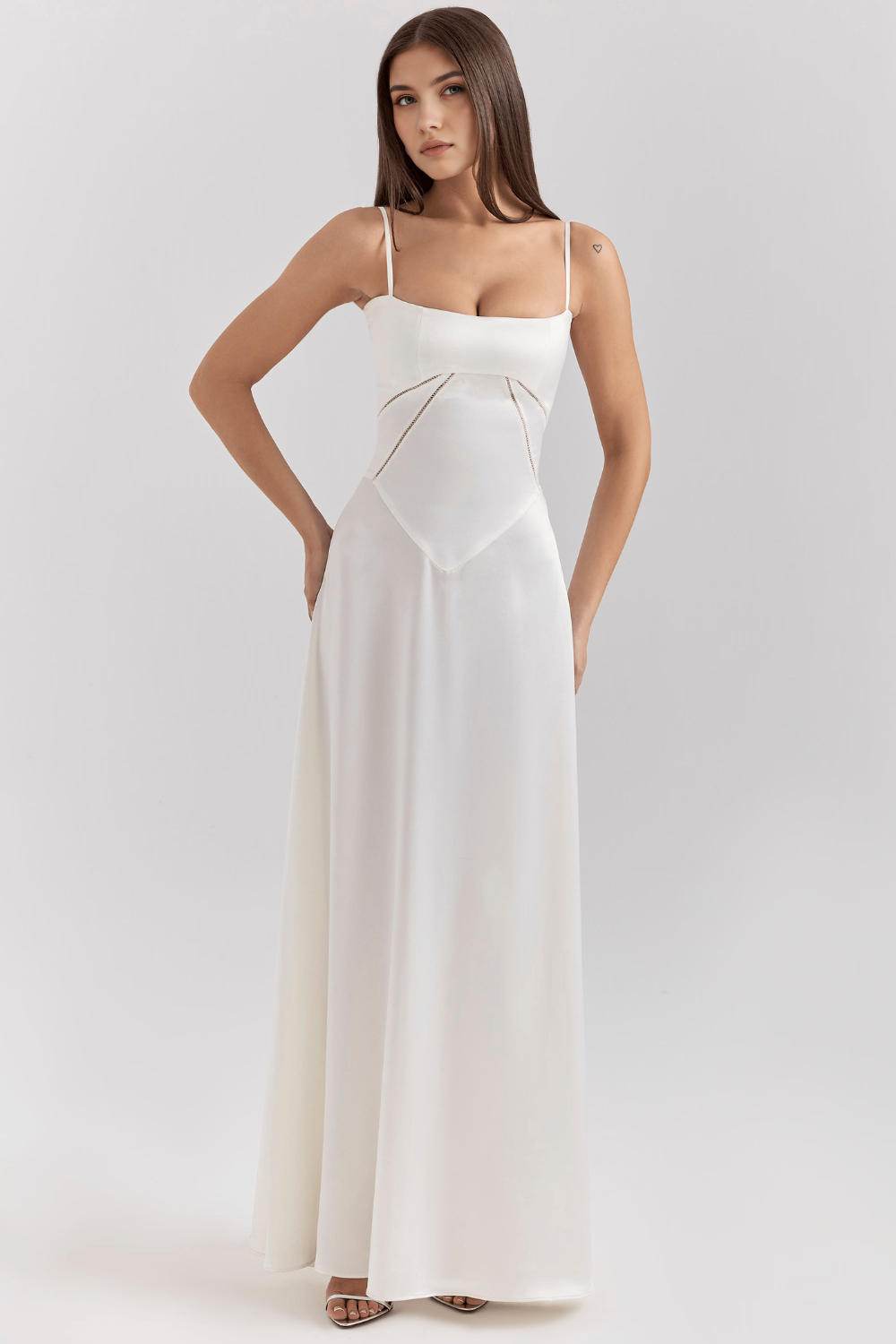 Flattering Bustier Gown for Special Occasions