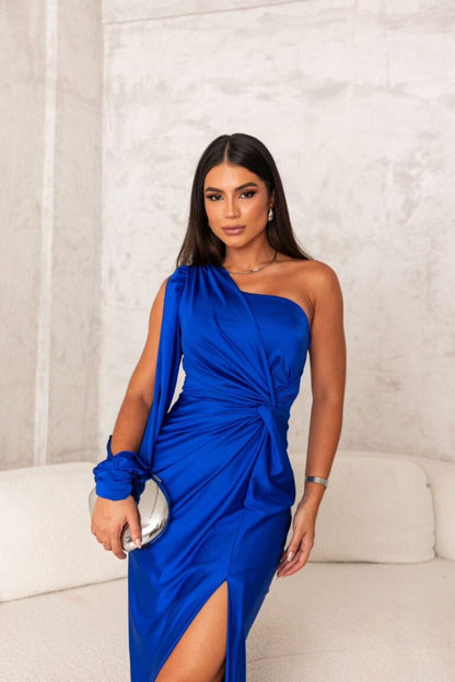 Alluring Satin Maxi for Elegant Evenings