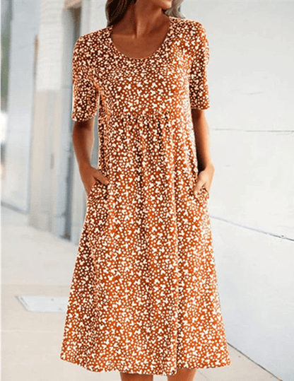 Elegant Vintage Dress for Romantic Looks