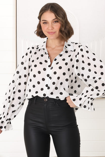 Effortless Linen Elegance Blouse