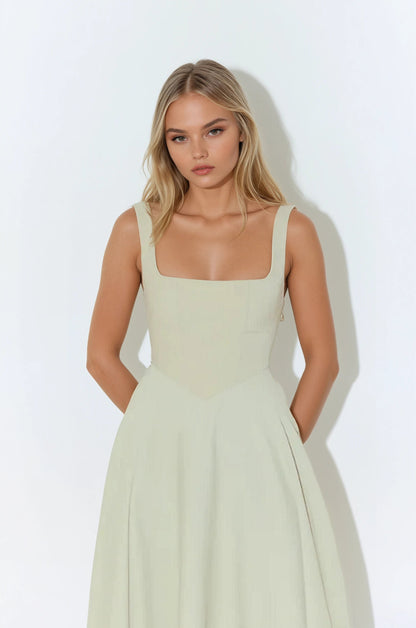 Sophisticated Midi Dress for Effortless Elegance
