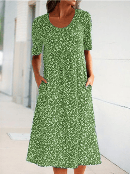 Elegant Vintage Dress for Romantic Looks
