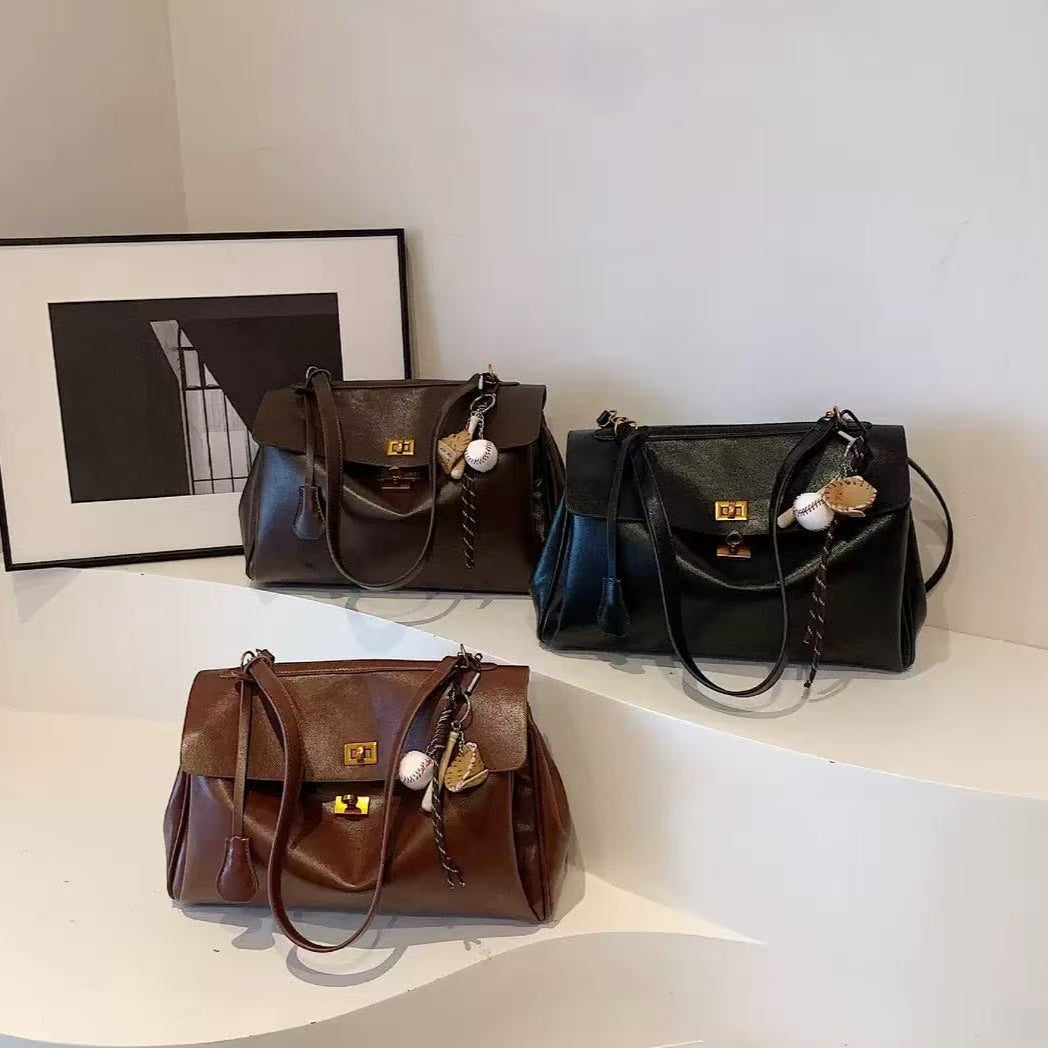 Timeless Shoulder Bag