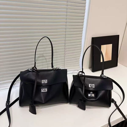 Everyday-Chic Crossbody