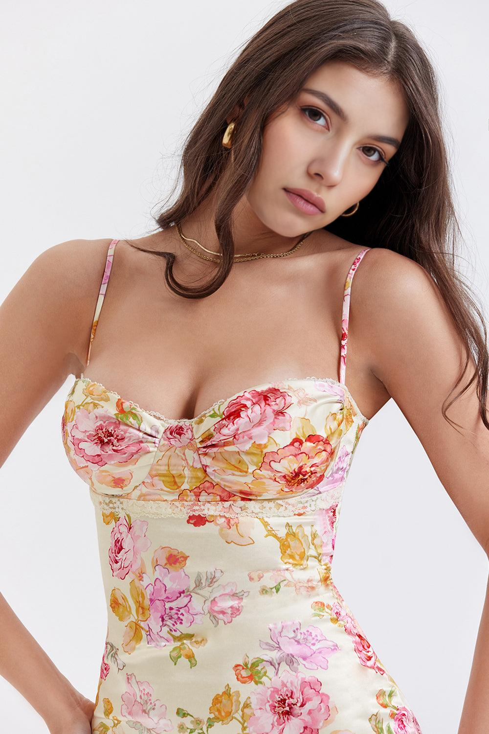 Elegant Floral Gown for Romance