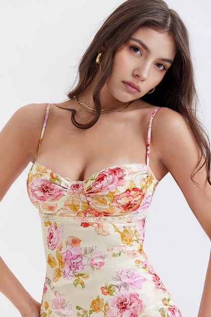 Elegant Floral Gown for Romance